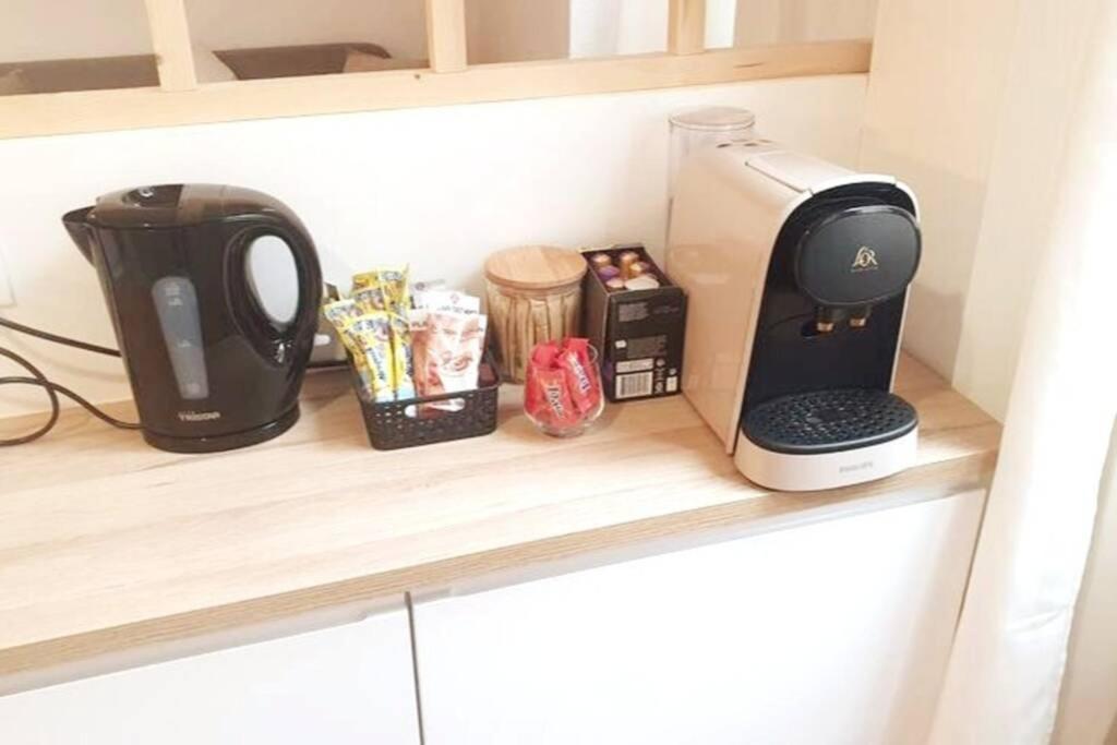Apartament T2 Cosy Au Calme,Entree Autonome,Centre Historique Montélimar Zewnętrze zdjęcie
