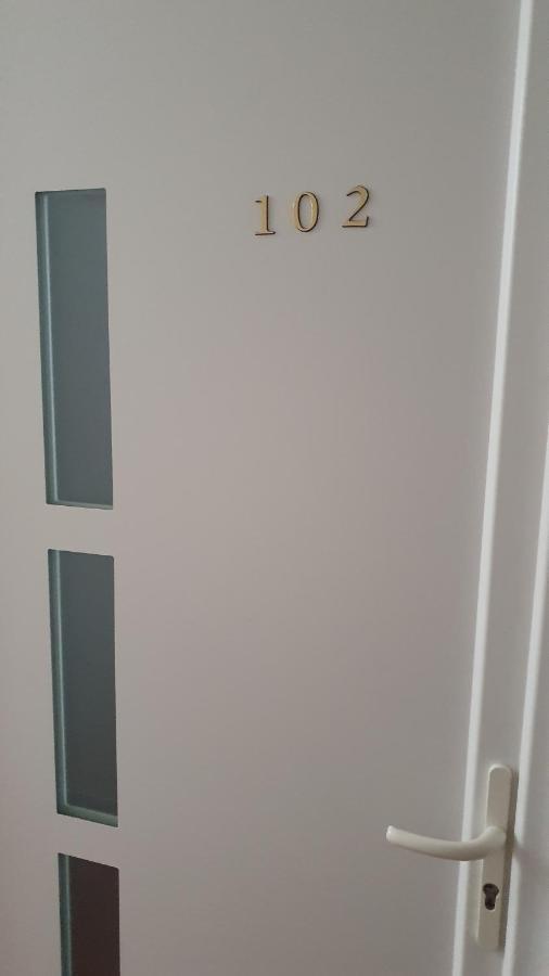 Apartament T2 Cosy Au Calme,Entree Autonome,Centre Historique Montélimar Zewnętrze zdjęcie